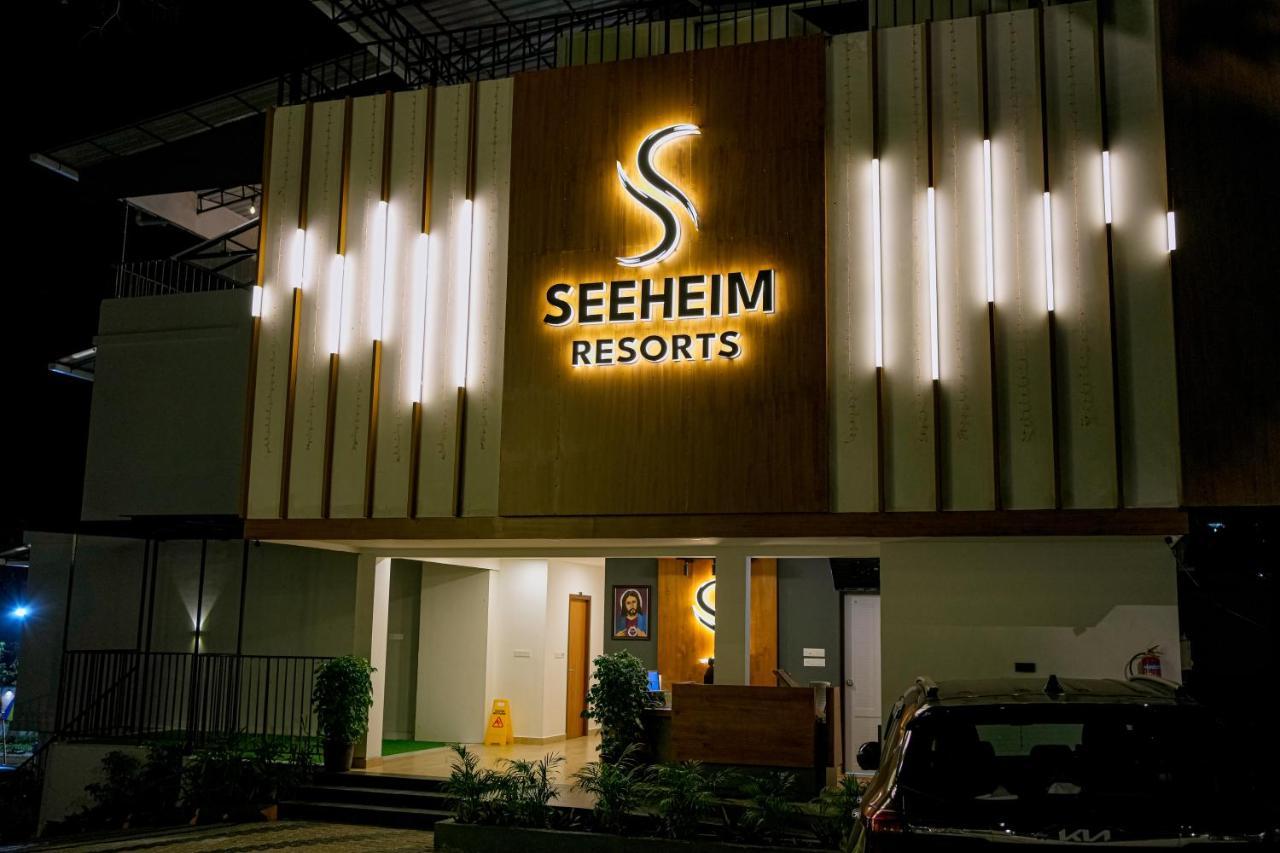 Seeheim Resorts Athirappilly Kültér fotó