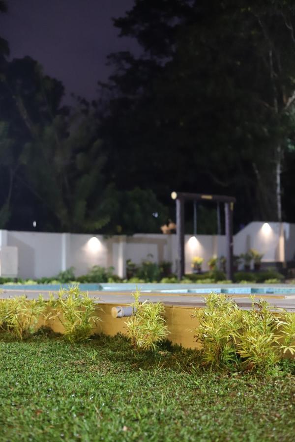Seeheim Resorts Athirappilly Kültér fotó
