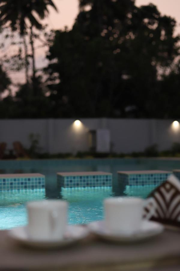 Seeheim Resorts Athirappilly Kültér fotó